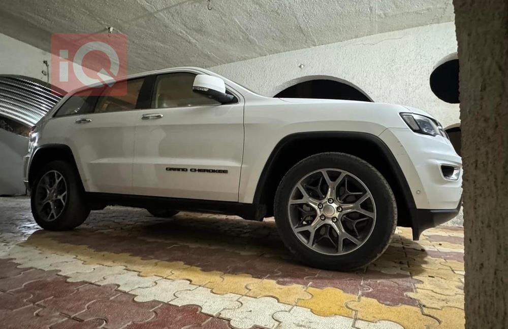 جيب جراند شيروكي